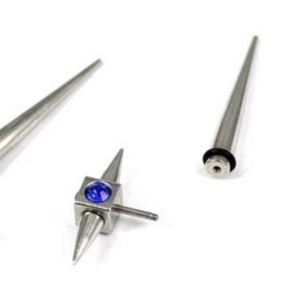 New Sapphire Blue Ear Nail Fake/Cheater Ear Plugs Ear Nail 16G - Picture 3 of 4